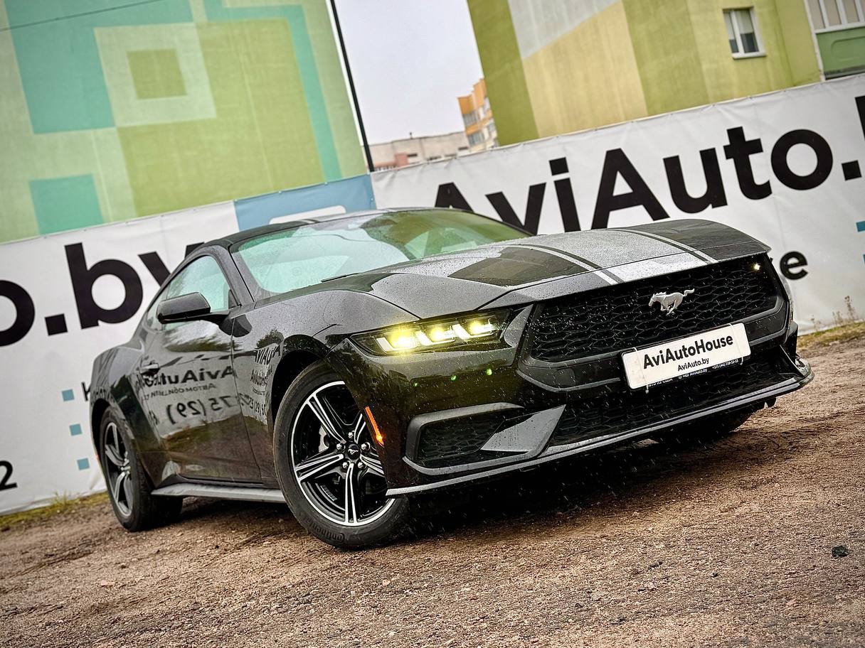 Ford Mustang Coupe