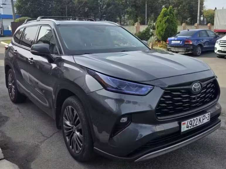 Toyota Highlander IV (XU70)