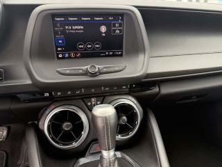 Chevrolet Camaro VI · Рестайлинг 2022 — фото 17 из 20