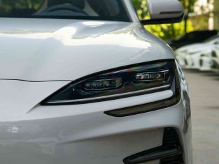 BYD Song PLUS EV 2023 — фото 10 из 20