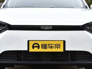Geely Geometry M6 2022 — фото 5 из 20