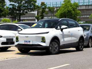 Geely Goometry E 2024 — фото 1 из 11