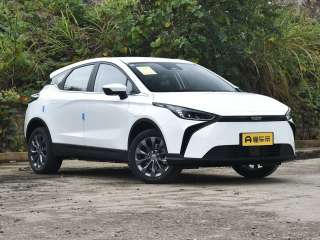 Geely Geometry M6 2022 — фото 8 из 20