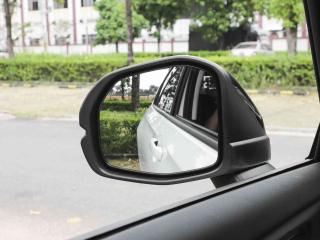 Honda e:NP1/e:NS1 2022 — фото 10 из 19