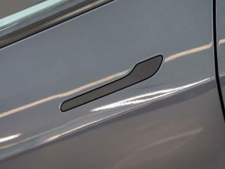 Tesla Model Y — фото 14 из 18