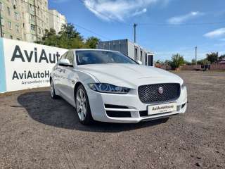 Jaguar XE 2016 — фото 2 из 16