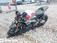 Aprilia Tuono V4 1100 Rr 2018 — фото 2 из 11
