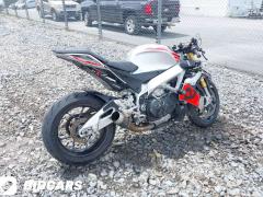 Aprilia Tuono V4 1100 Rr 2018 — фото 4 из 11