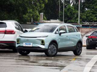 Geely Goometry E 2024 — фото 11 из 11