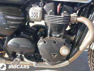 Triumph Street Twin 2016 — фото 8 из 17